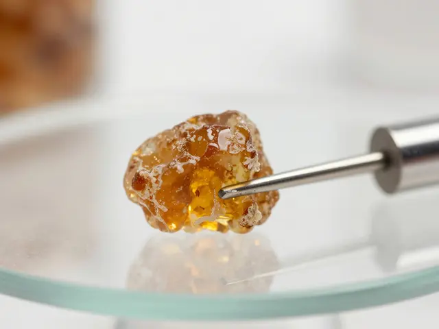 Shatter versus kouření: Co je pro plicy a zdraví bezpečnější?